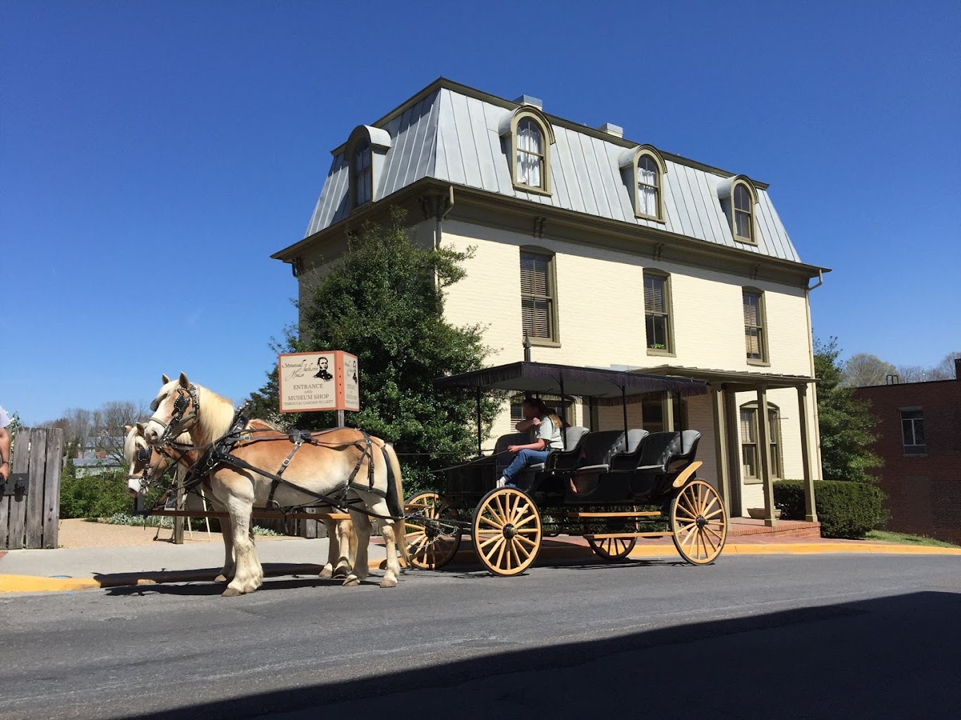 lexington carriage company